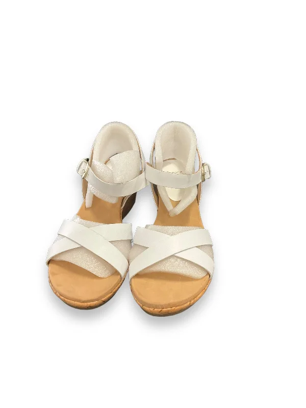 White Sandals Heels Wedge Circa Joan And David, Size 8